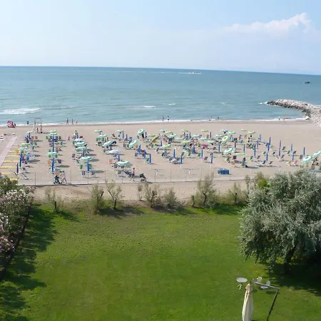 Casa Per Ferie Maria Assunta 利多迪迪耶索洛